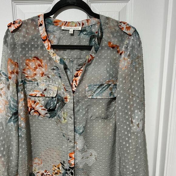 Daniel Rainn Ashlee floral print Swiss Dot Button Up Sheer blouse Women’s size L - Picture 3 of 15